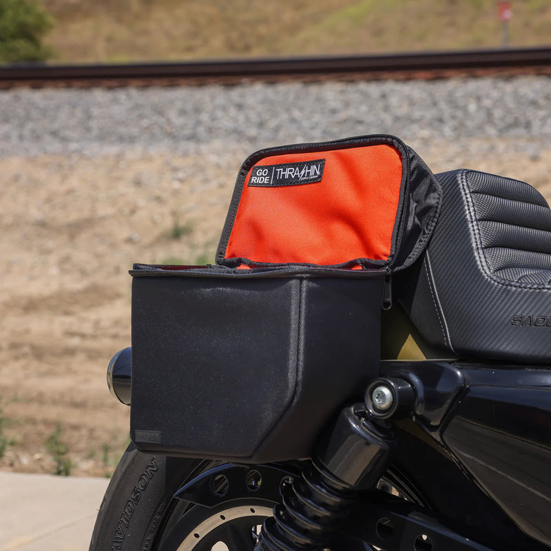Thrashin Supply Mini Essential 8L zestaw toreb motocyklowych typu throw-over