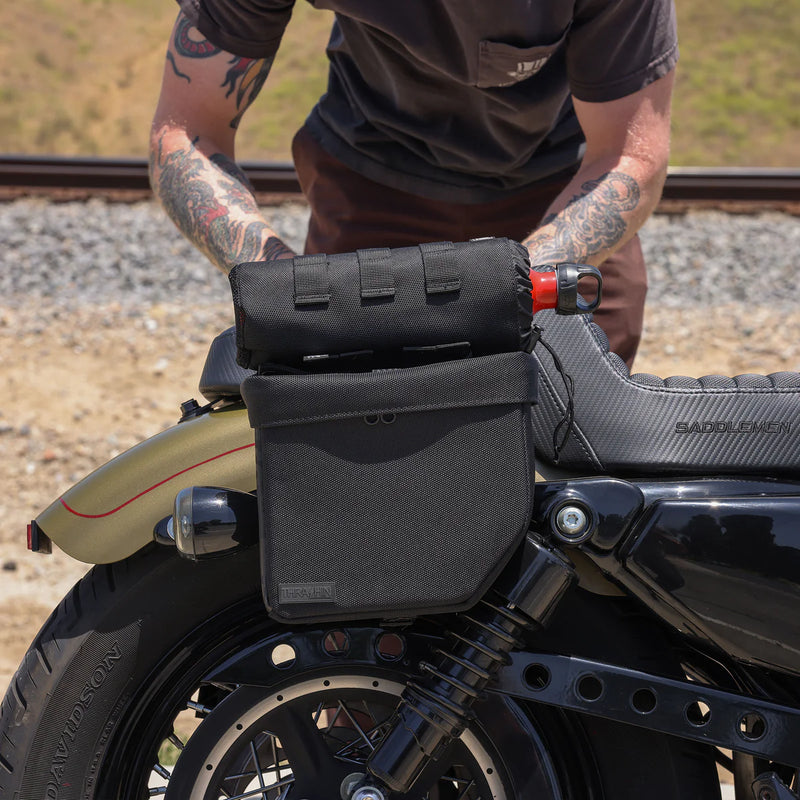 Thrashin Supply Mini Essential 8L zestaw toreb motocyklowych typu throw-over