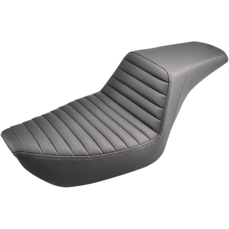 Saddlemen Step-Up Front Tuck-n-Roll do Harleya